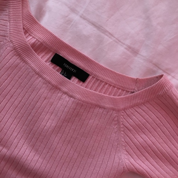 Pink off the shoulder top - Picture 3 of 3